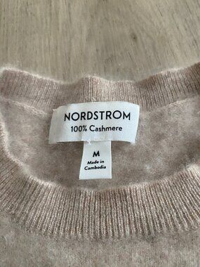 Nordstrom 100% Cashmere Sweater Tan Crewneck Soft Minimalist Size M (Runs Small)